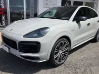 Usata Porsche Cayenne 340 CV (250 kW) 2020 Grigio gesso SUV