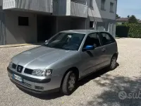 Usata Seat Ibiza 110 CV (80 kW) 2000 Grigio Utilitaria