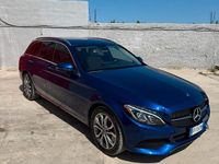 Usata Mercedes C250 204 CV (150 kW) 2018 Blu Station wagon