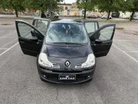 Usata Renault Modus 75 CV (55 kW) 2012 Nero Monovolume
