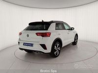 Usata VW T-Roc R-line 150 CV (110 kW) 2024 Grigio metallizzato SUV