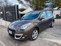 Usata Renault Scénic III Luxe 110 CV (80 kW) 2010 Marrone Monovolume