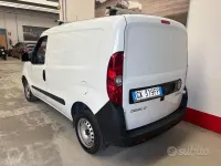 Usata Fiat Doblò S 105 CV (77 kW) 2022 Bianco Monovolume