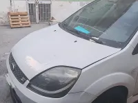 Usata Ford Fiesta ST 68 CV (50 kW) 2004 Bianco Utilitaria