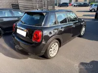 Usata Mini Cooper D 116 CV (85 kW) 2016 Nero metallizzato Utilitaria