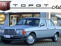 Usata Mercedes 240 72 CV (52 kW) 1982 Grigio Berlina