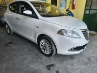 Usata Lancia Ypsilon Gold 69 CV (50 kW) 2013 Bianco Utilitaria