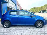 Usata Fiat Grande Punto 69 CV (50 kW) 2011 Bluazzurro Utilitaria