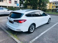 Usata Ford Focus 120 CV (88 kW) 2022 Bianco Station wagon