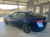 Usata Alfa Romeo Giulia Super 180 CV (132 kW) 2017 Blu Berlina