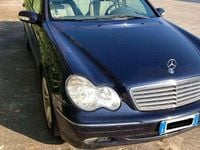 Usata Mercedes C220 Elegance 143 CV (105 kW) 2004 Blu/azzurro Station wagon