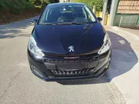 Usata Peugeot 208 GT-line 101 CV (74 kW) 2019 Nero Utilitaria