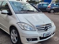 Usata Mercedes A180 Premium 108 CV (79 kW) 2011 Bianco Berlina