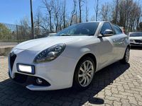 Usata Alfa Romeo Giulietta Super 120 CV (88 kW) 2016 Bianco Utilitaria