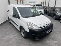Usata Citroën Berlingo Feel 99 CV (72 kW) 2017 Bianco Monovolume