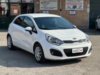 Usata Kia Rio LX 102 CV (75 kW) 2012 Bianco Berlina