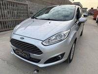 Usata Ford Fiesta 95 CV (69 kW) 2016 Argento Berlina