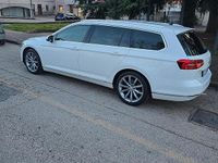 Usata VW Passat Executive 150 CV (110 kW) 2019 Bianco Station wagon
