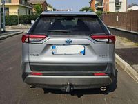 Usata Toyota RAV4 Hybrid Lounge 190 CV (139 kW) 2022 Argento SUV