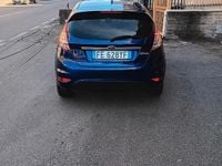 Usata Ford Fiesta Titanium 75 CV (55 kW) 2016 Blu Berlina