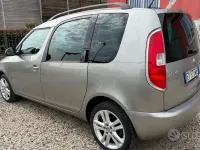 Usata Skoda Roomster Ambition 90 CV (66 kW) 2015 Grigio Monovolume