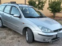 Usata Ford Focus 100 CV (73 kW) 2002 Grigio Station wagon
