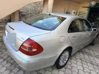 Usata Mercedes E220 143 CV (105 kW) 2005 Grigio Berlina