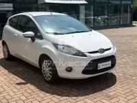 Usata Ford Fiesta Titanium 69 CV (50 kW) 2011 Grigio Utilitaria