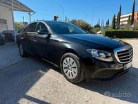 Usado Mercedes E220 Business 194 CV (142 kW) 2016 Negro Berlina