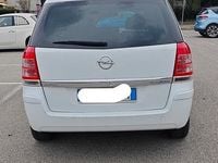 Usata Opel Zafira 150 CV (110 kW) 2013 Bianco Monovolume