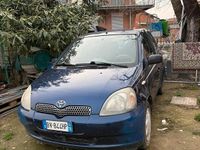 Usata Toyota Yaris 68 CV (50 kW) 2001 Blu Utilitaria