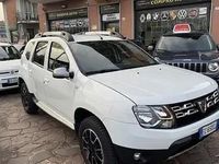 Usata Dacia Duster Lauréate 125 CV (91 kW) 2016 Bianco SUV
