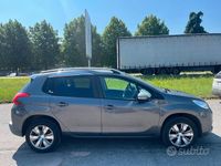 Usata Peugeot 2008 Allure 82 CV (60 kW) 2014 Grigio SUV