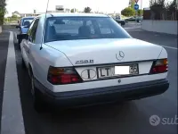 Usata Mercedes E250 1988 Bianco Berlina