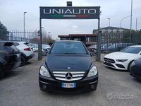Usata Mercedes B180 108 CV (79 kW) 2008 Nero Monovolume