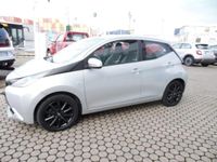 usata Toyota Aygo 1.0 VVT-i 69 CV 5 porte x-play del 2016 usata a La Spezia