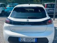 Usata Peugeot 208 Active 102 CV (75 kW) 2022 Bianco Utilitaria
