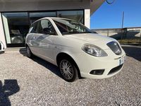 Usata Lancia Ypsilon 69 CV (50 kW) 2011 Bianco Utilitaria