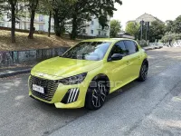 Usata Peugeot 208 GT 101 CV (74 kW) 2024 Verde Utilitaria
