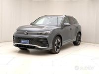 Usata VW Tiguan R-line 150 CV (110 kW) 2024 Grigio SUV