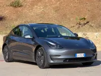 Usata Tesla Model 3 152 kW (208 CV) 2022 Grigio scuro Berlina