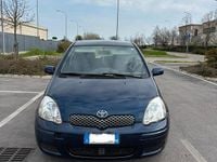 Usata Toyota Yaris 65 CV (47 kW) 2003 Blu Berlina