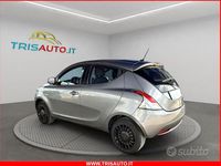 Usata Lancia Ypsilon Silver 71 CV (52 kW) 2022 Grigio Utilitaria
