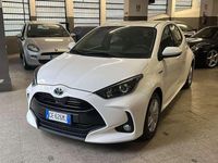 Usata Toyota Yaris Hybrid Business Edition 92 CV (67 kW) 2021 Bianco Berlina