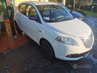 usata Lancia Ypsilon ekefantino