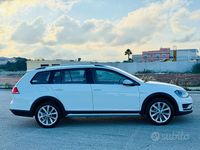 Usata VW Golf Alltrack Executive 110 CV (80 kW) 2016 Bianco Station wagon