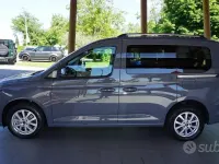 Usata Ford Tourneo Connect Titanium 122 CV (89 kW) 2023 Grigio Monovolume