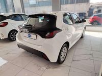Usata Toyota Yaris Active 72 CV (52 kW) 2023 Super white Utilitaria