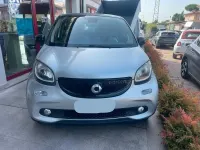 Usata Smart ForFour Prime 71 CV (52 kW) 2015 Argento Utilitaria