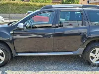 Usata Dacia Duster Lauréate 102 CV (75 kW) 2012 Nero SUV